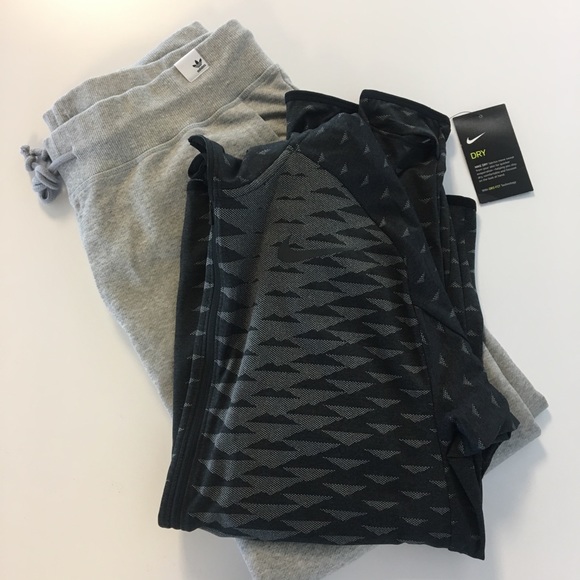 NWT Grey Nike Hoddie - Picture 3 of 3